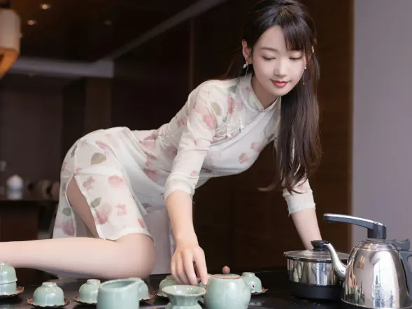 城隍庙小吃到底值不值？我排了俩小时队，吃完差点把筷子摔了🤬